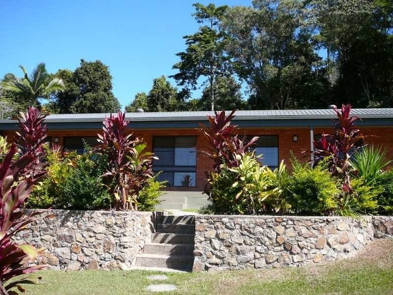 19 Bell Street, Tully QLD 4854