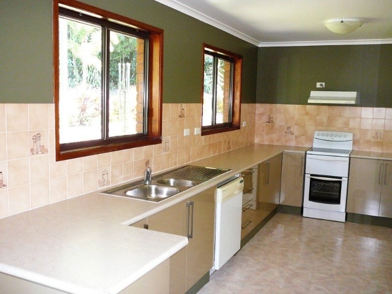 19 Bell Street, Tully QLD 4854