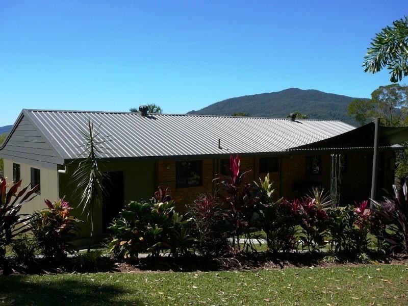 19 Bell Street, Tully QLD 4854