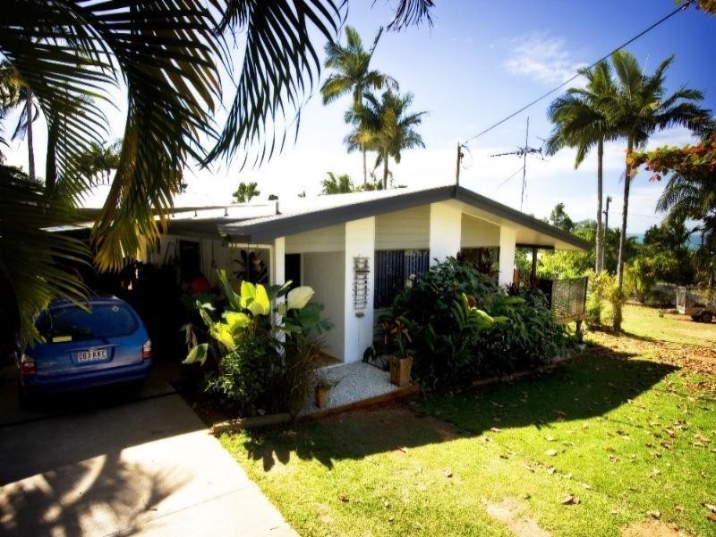 Mission Beach QLD 4852