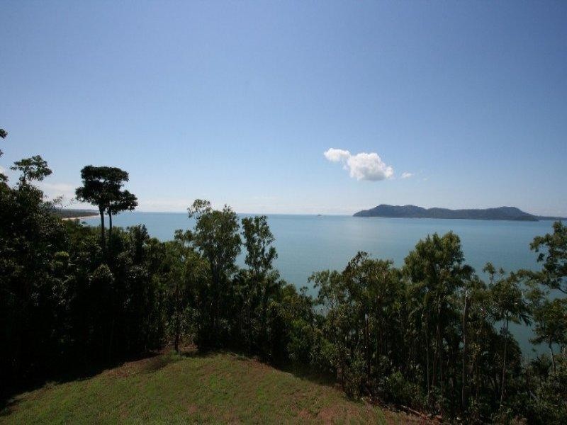 Mission Beach QLD 4852