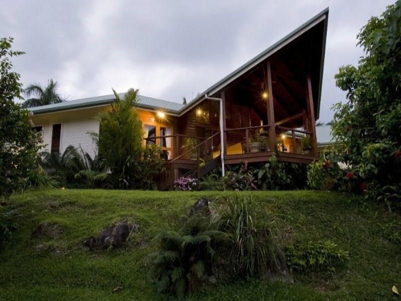 4 James Road, Mission Beach QLD 4852