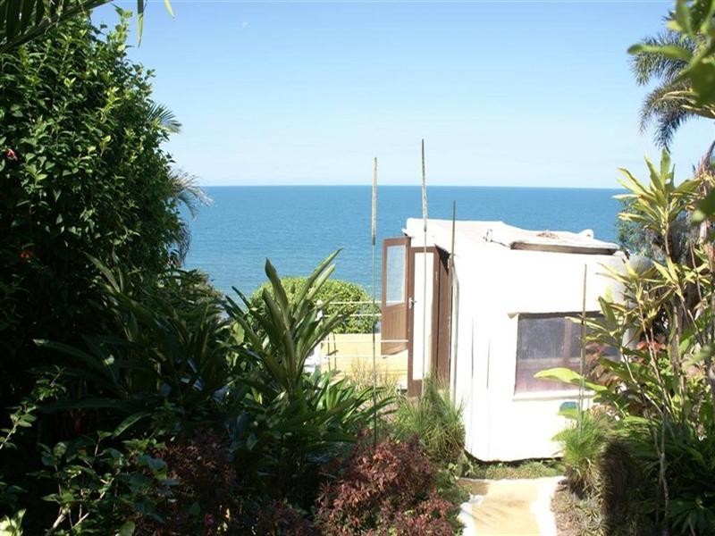 Bingil Bay QLD 4852