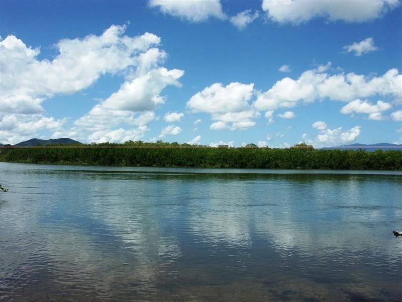 Kurrimine Beach QLD 4871
