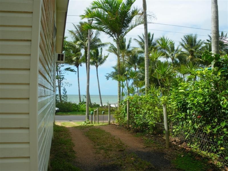 Wongaling Beach QLD 4852