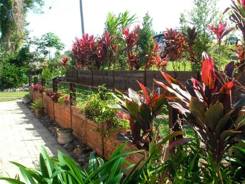 10 Commodore Street, Mission Beach QLD 4852