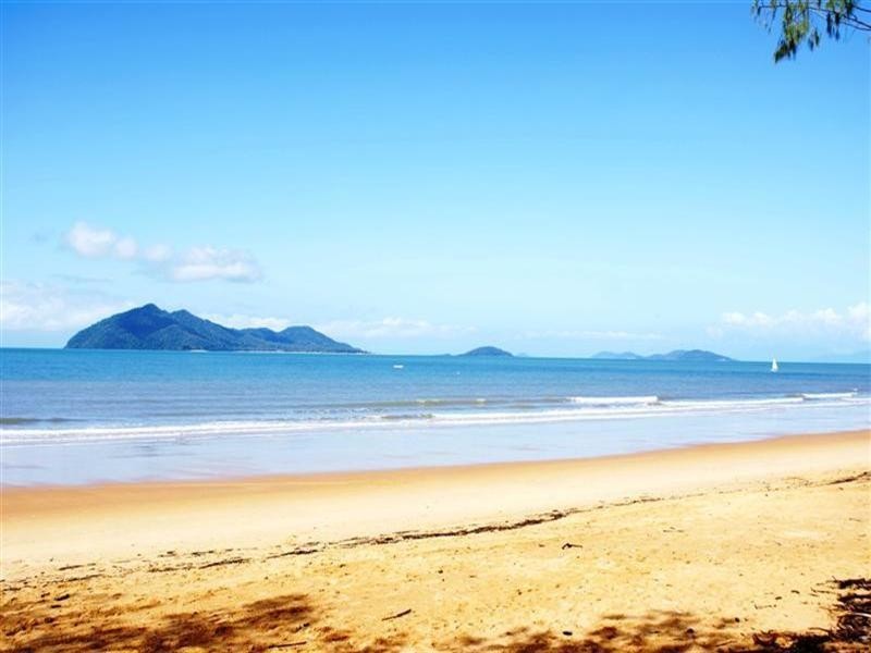 Mission Beach QLD 4852