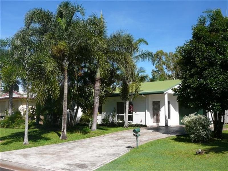 16 Kent Close, Mission Beach QLD 4852