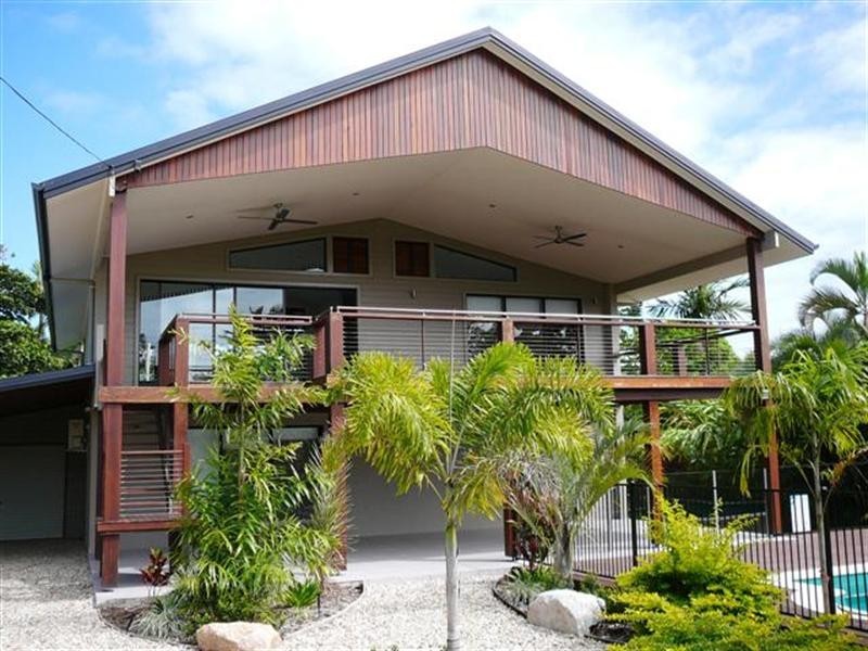 15 Pioneer Street, Mission Beach QLD 4852