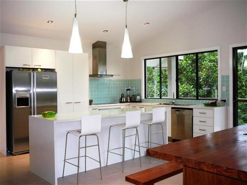 15 Pioneer Street, Mission Beach QLD 4852