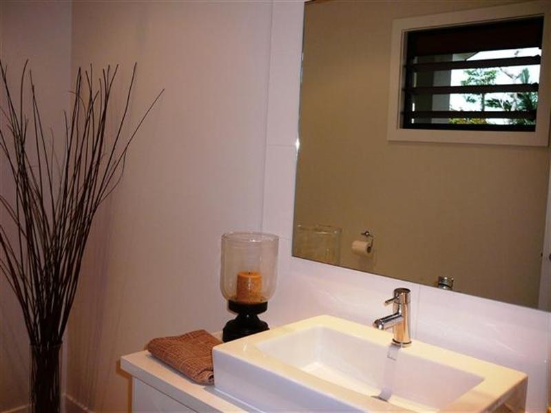 15 Pioneer Street, Mission Beach QLD 4852