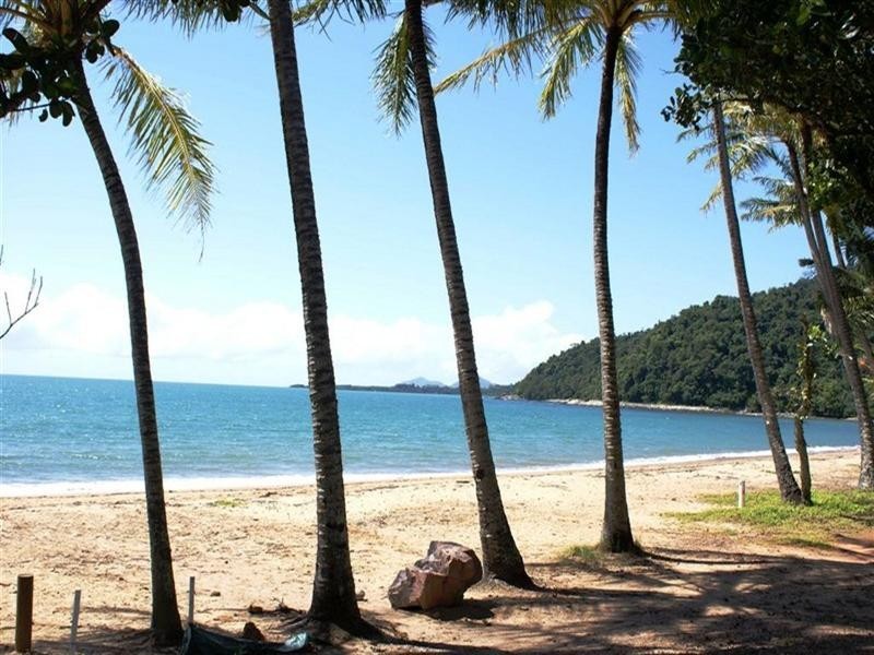 Bingil Bay QLD 4852