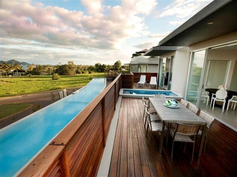 4/2 Coonanglebah Close, Mission Beach QLD 4852