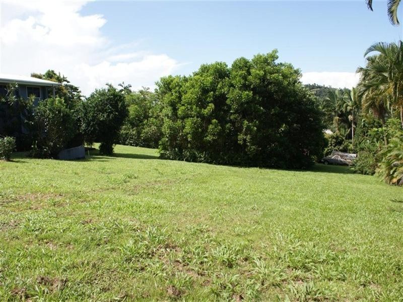 43 CUTTEN Street, Bingil Bay QLD 4852