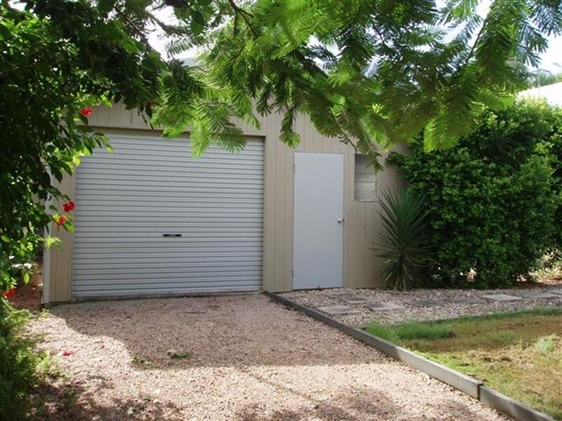 18 Pioneer Street, Mission Beach QLD 4852