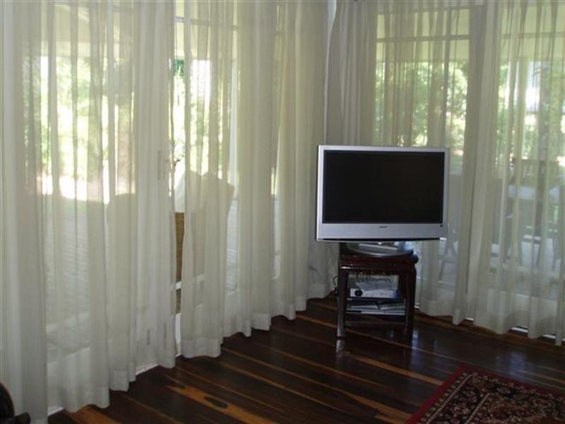 16 Southward Street, Mission Beach QLD 4852