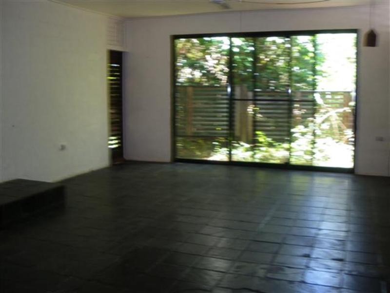 1 Cutten Street, Mission Beach QLD 4852