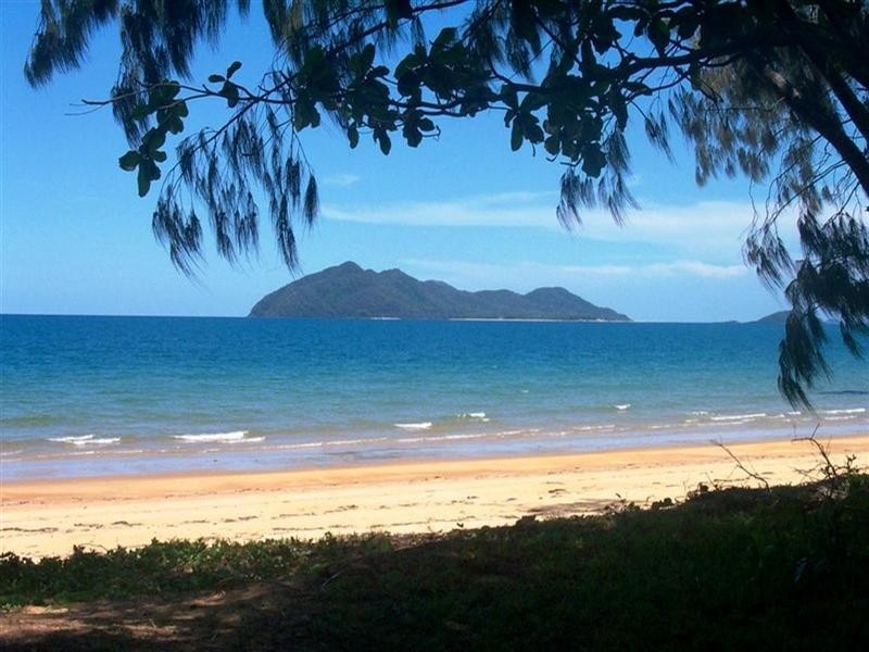 Mission Beach QLD 4852
