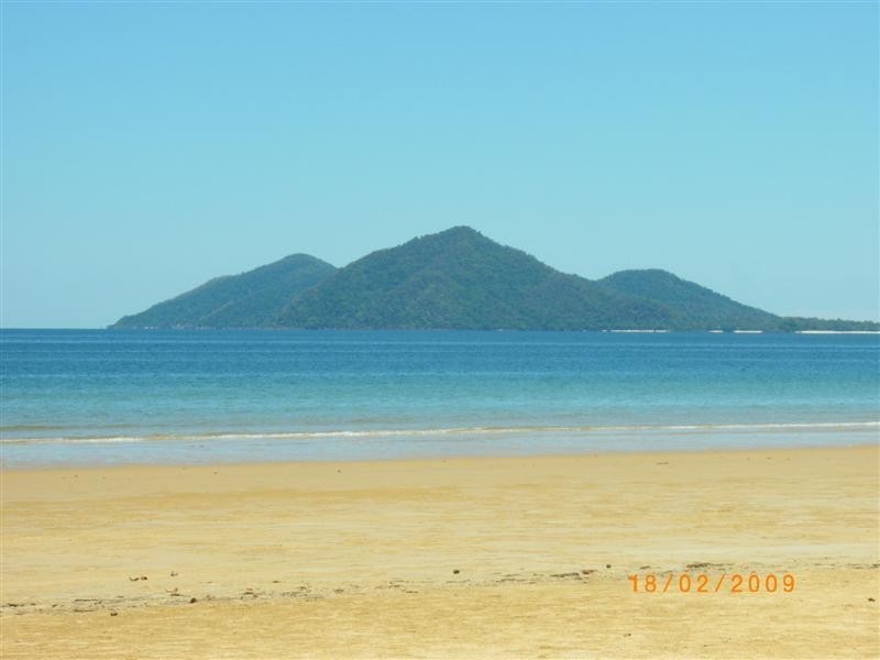 9 Donkin Lane, Mission Beach QLD 4852