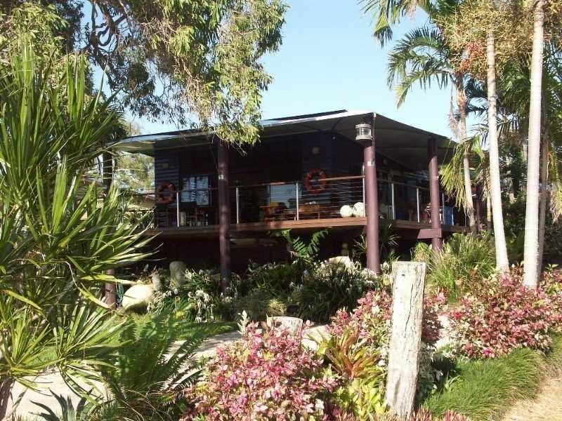 84 Kennedy Esplanade, South Mission QLD 4852