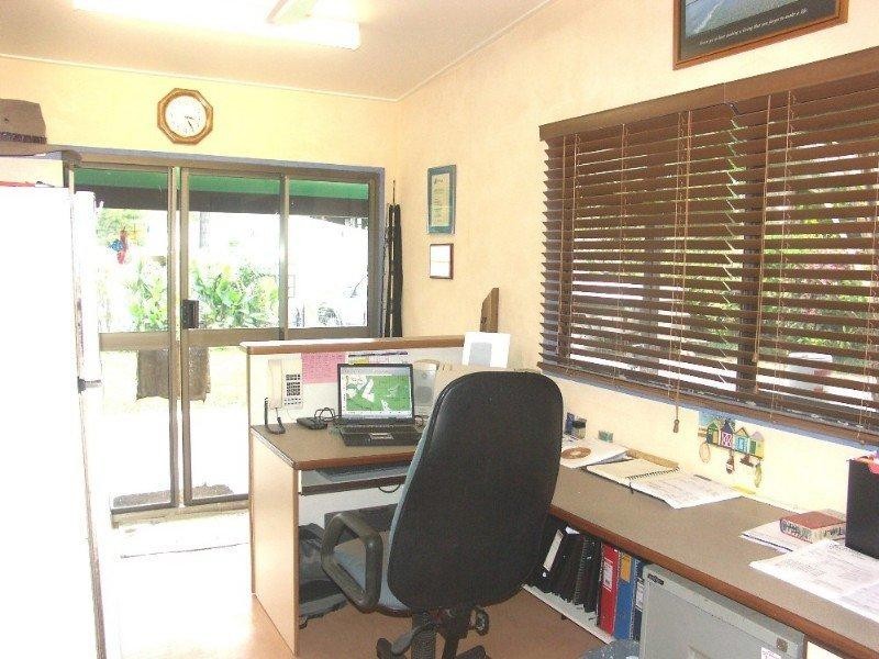 84 Kennedy Esplanade, South Mission QLD 4852