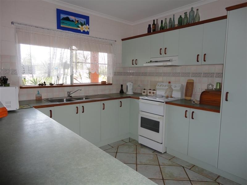 18 Kent Close, Mission Beach QLD 4852