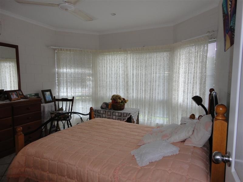 18 Kent Close, Mission Beach QLD 4852