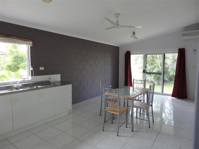 5 Derby Terrace, Mission Beach QLD 4852