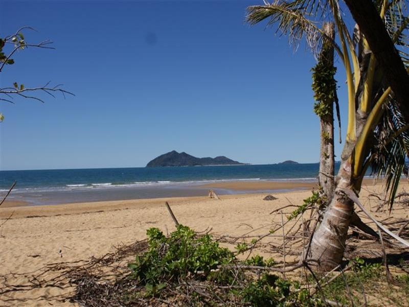 Mission Beach QLD 4852