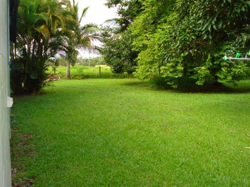 174 Tully – Mission Beach Road, Tully QLD 4854