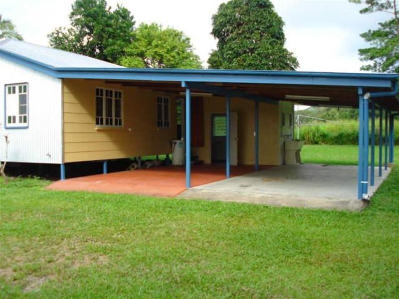 174 Tully – Mission Beach Road (Rural), Tully QLD 4854
