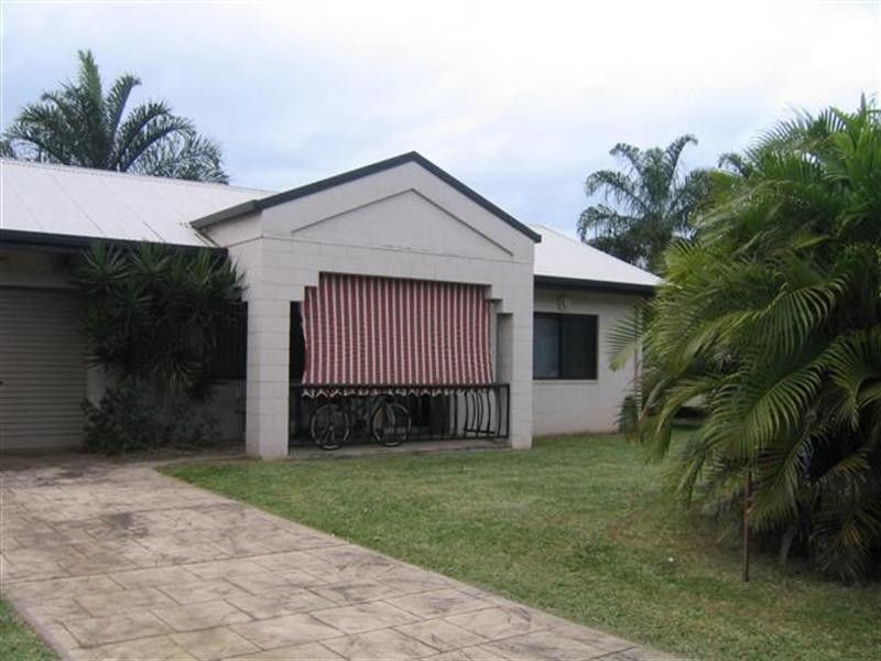 2/32 Seaview Street, Mission Beach QLD 4852