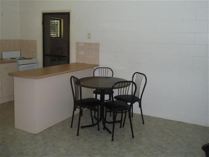 2/32 Seaview Street, Mission Beach QLD 4852