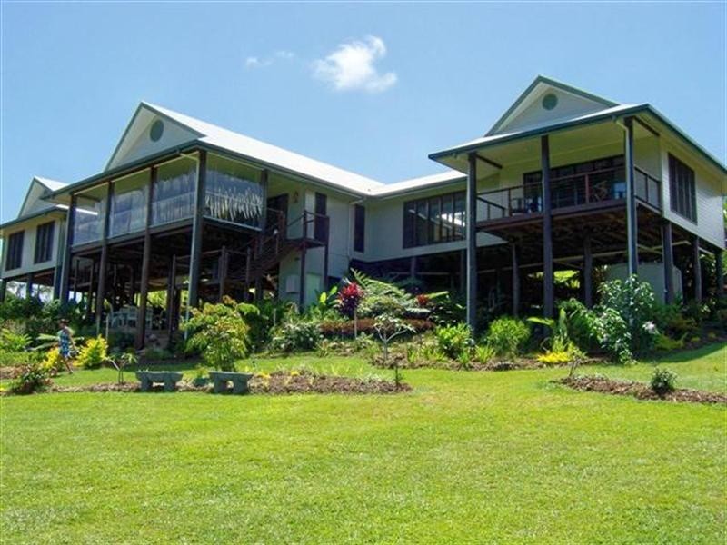 Carmoo QLD 4852