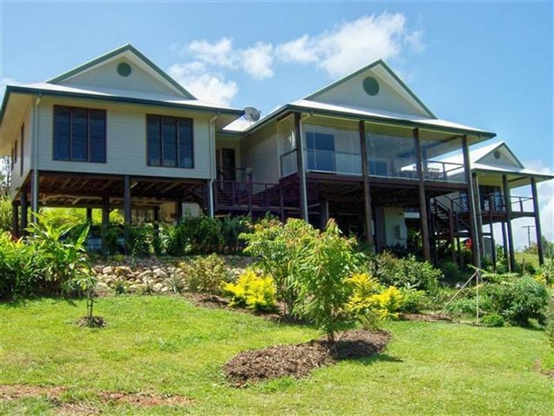 Carmoo QLD 4852