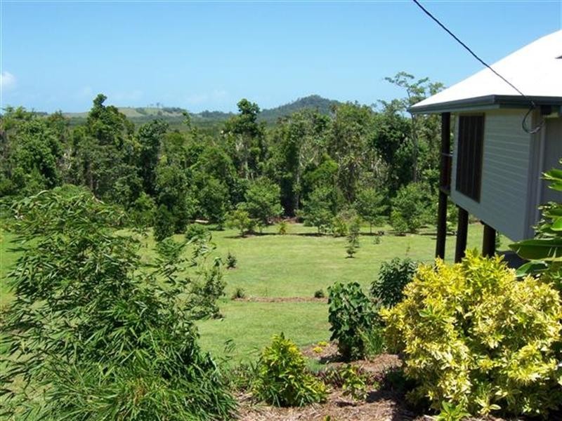 Carmoo QLD 4852