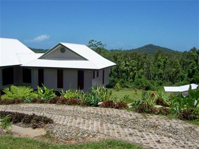 Carmoo QLD 4852