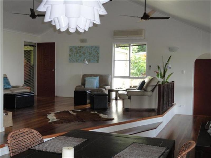 49 Cutten Street, Bingil Bay QLD 4852