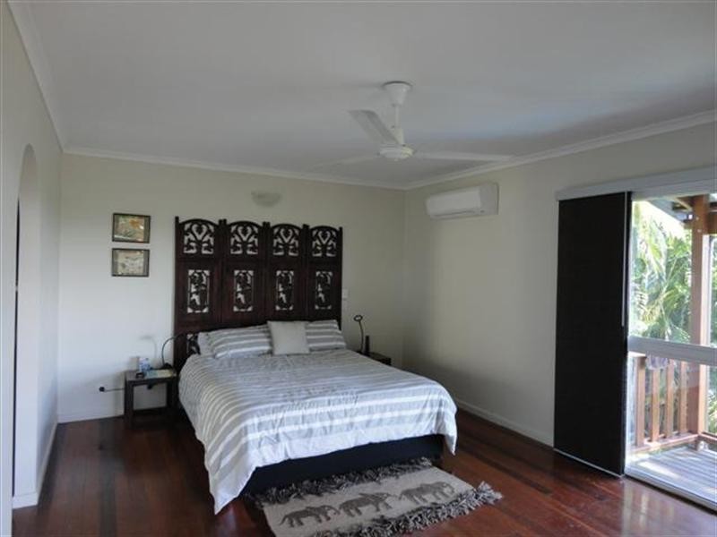 49 Cutten Street, Bingil Bay QLD 4852