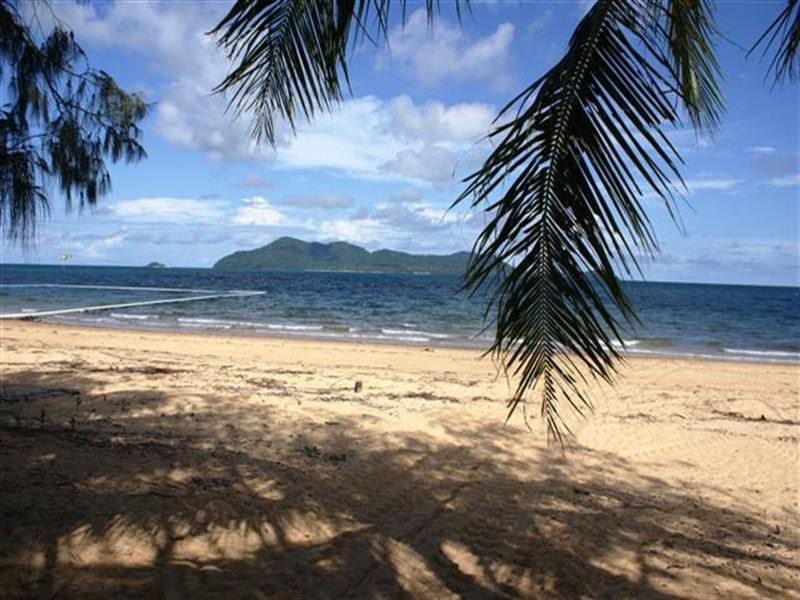 Mission Beach QLD 4852