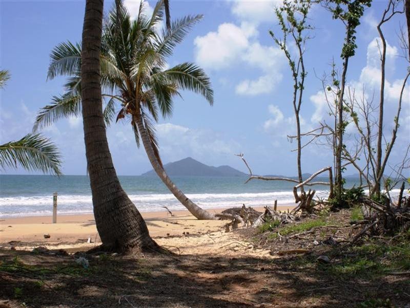 Mission Beach QLD 4852