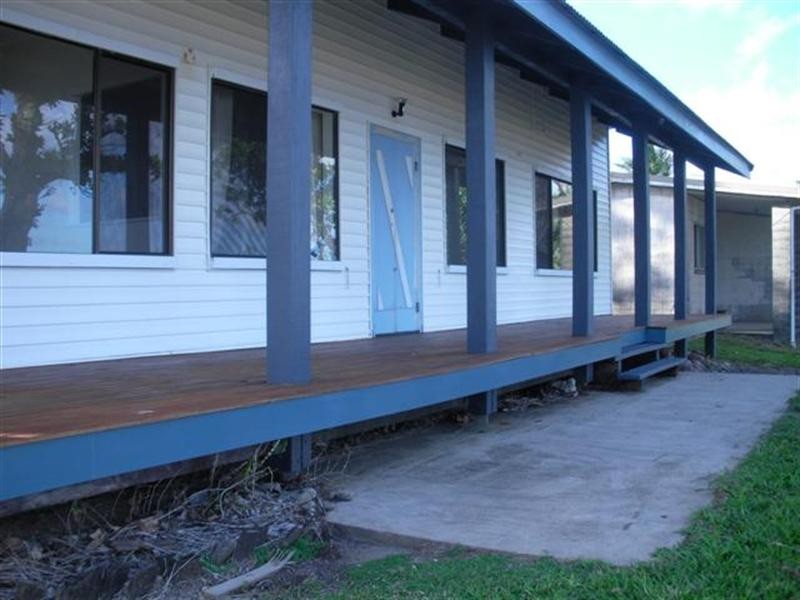 14 Kennedy Esplanade, South Mission QLD 4852