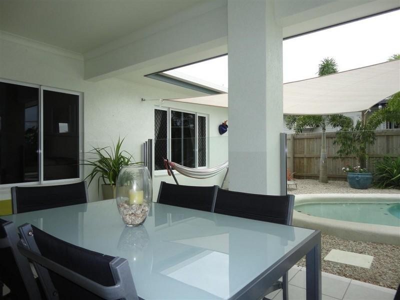 39 MIDSHIPMAN Street, South Mission QLD 4852