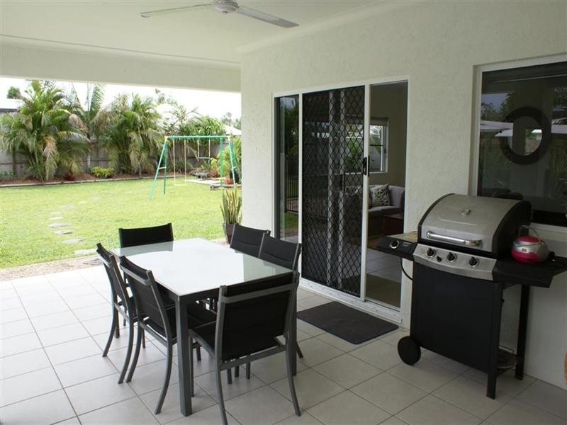 39 MIDSHIPMAN Street, South Mission QLD 4852