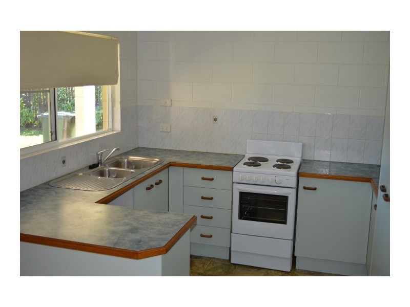 8 YAMALA Close, Mission Beach QLD 4852