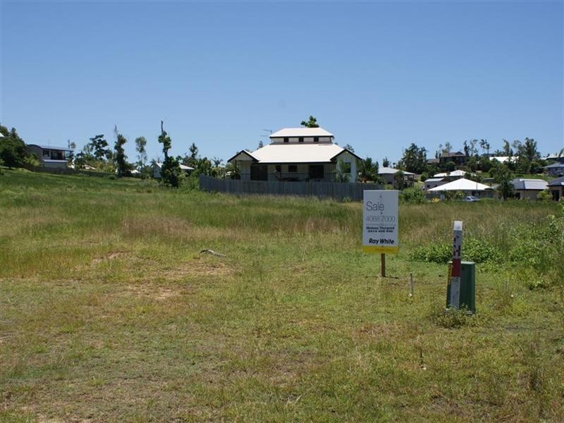 14 SPINNAKER Street, South Mission QLD 4852