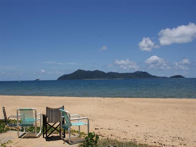 14 SPINNAKER Street, South Mission QLD 4852