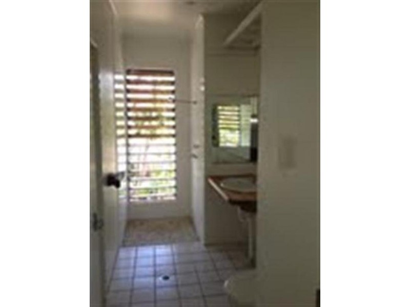 33 Pacific Parade, Mission Beach QLD 4852