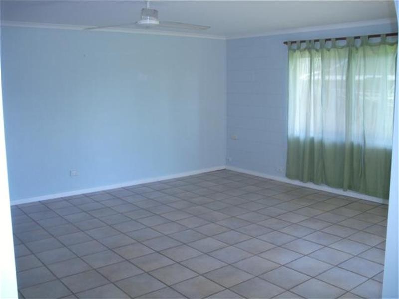 17 Holland Street, Wongaling Beach QLD 4852