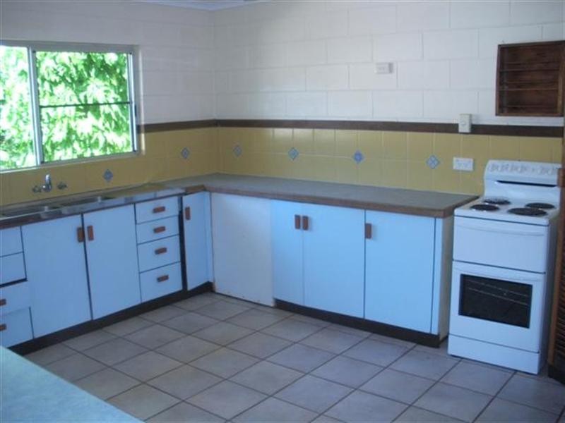 17 Holland Street, Wongaling Beach QLD 4852